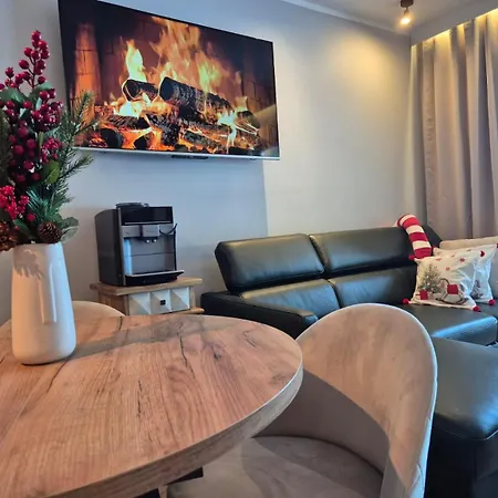 Apartment Lola 14 *